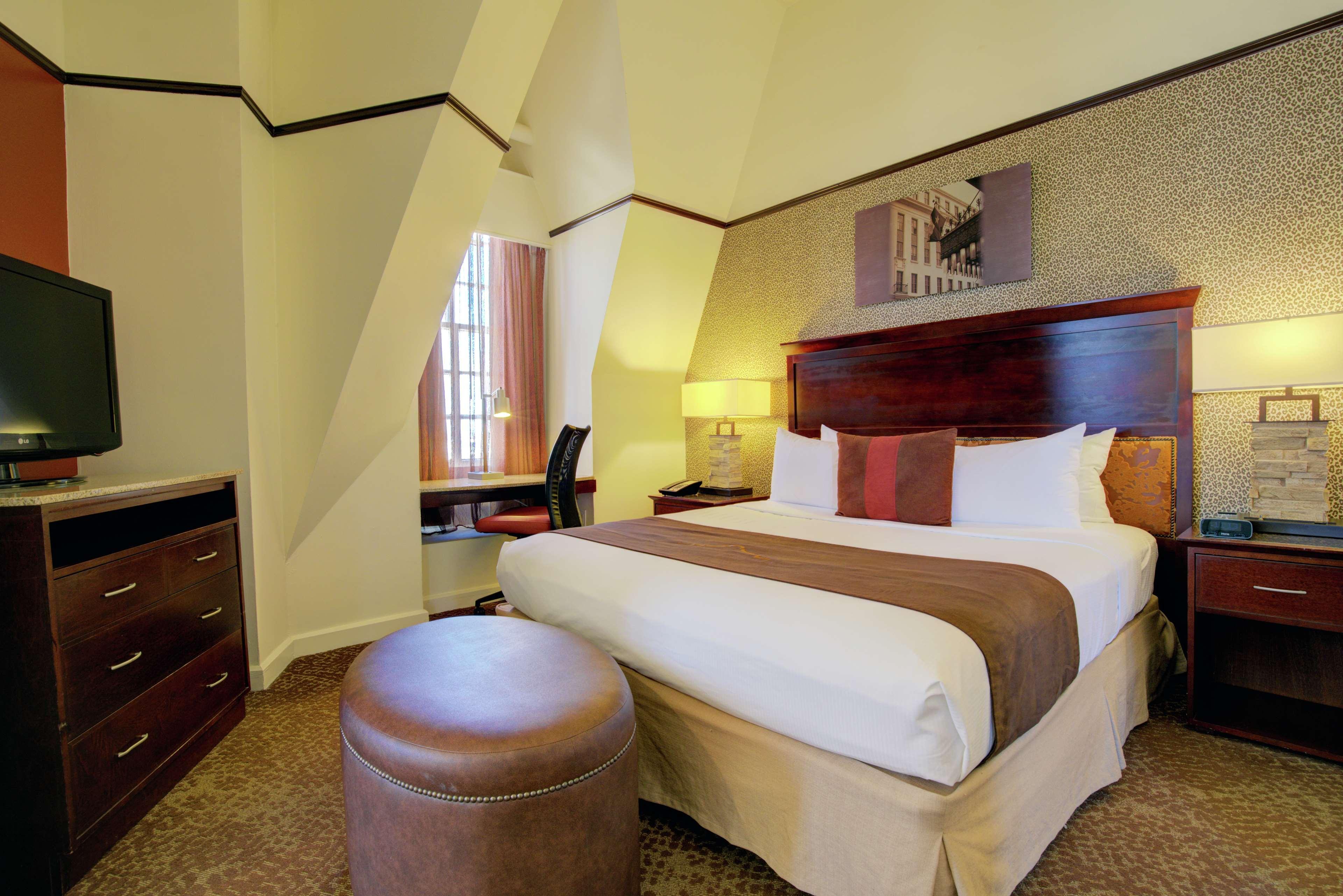 The Emily Morgan Hotel - A Doubletree By Hilton San Antonio Buitenkant foto