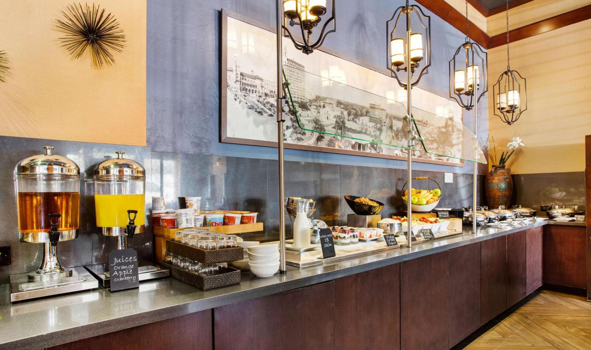The Emily Morgan Hotel - A Doubletree By Hilton San Antonio Buitenkant foto