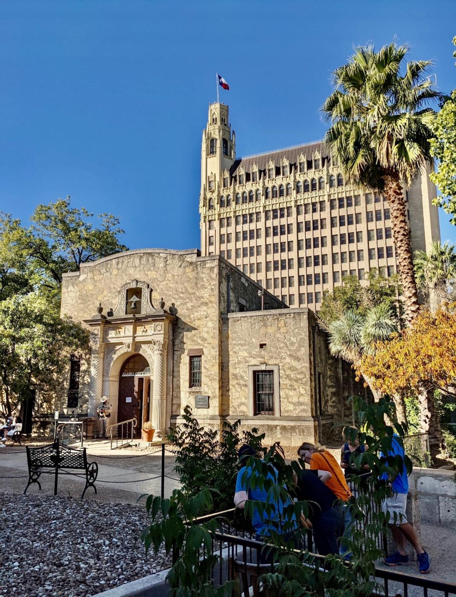 The Emily Morgan Hotel - A Doubletree By Hilton San Antonio Buitenkant foto